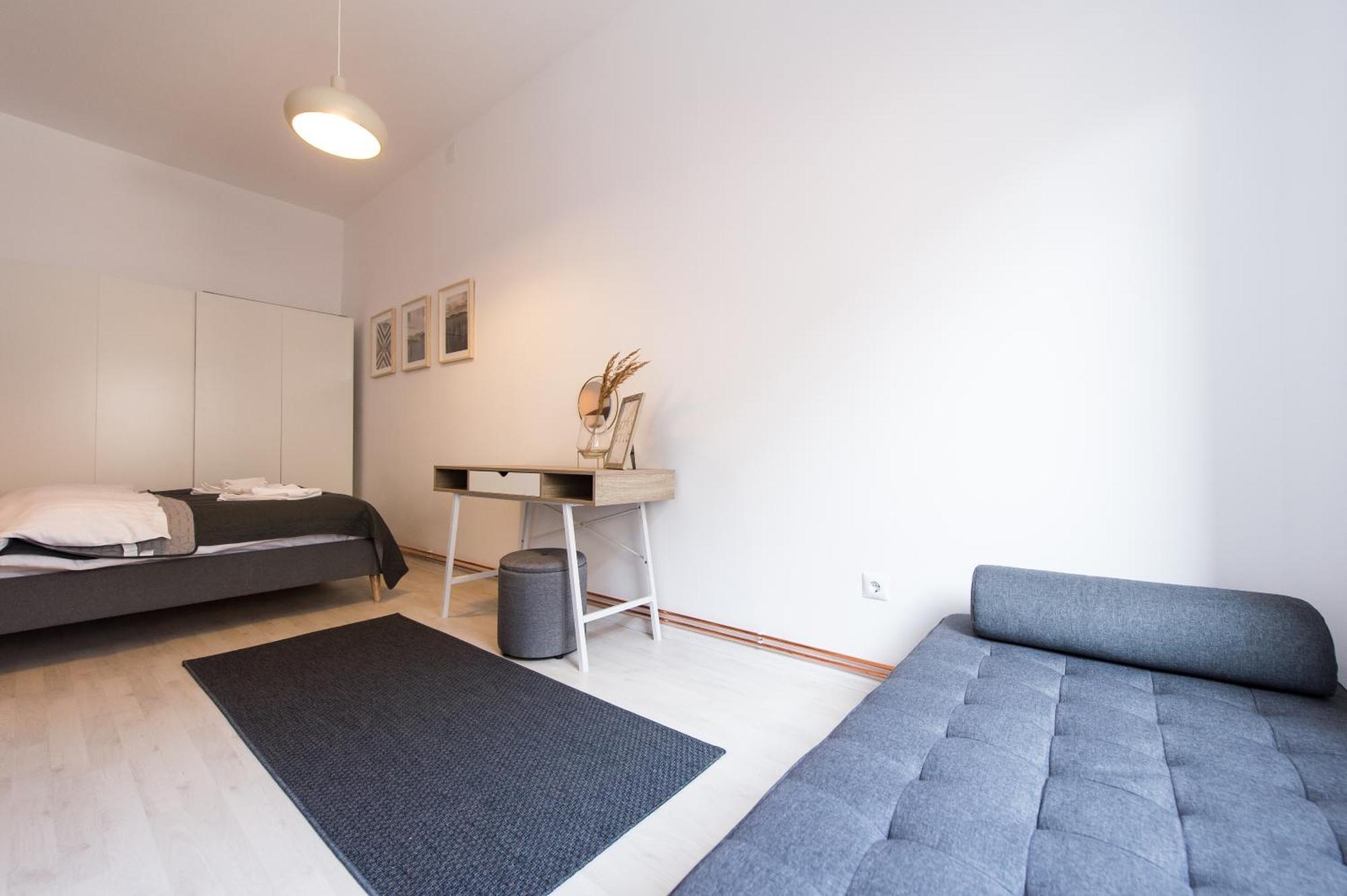 Charming Old Town Flat With Mountain View Appartement Braşov Buitenkant foto