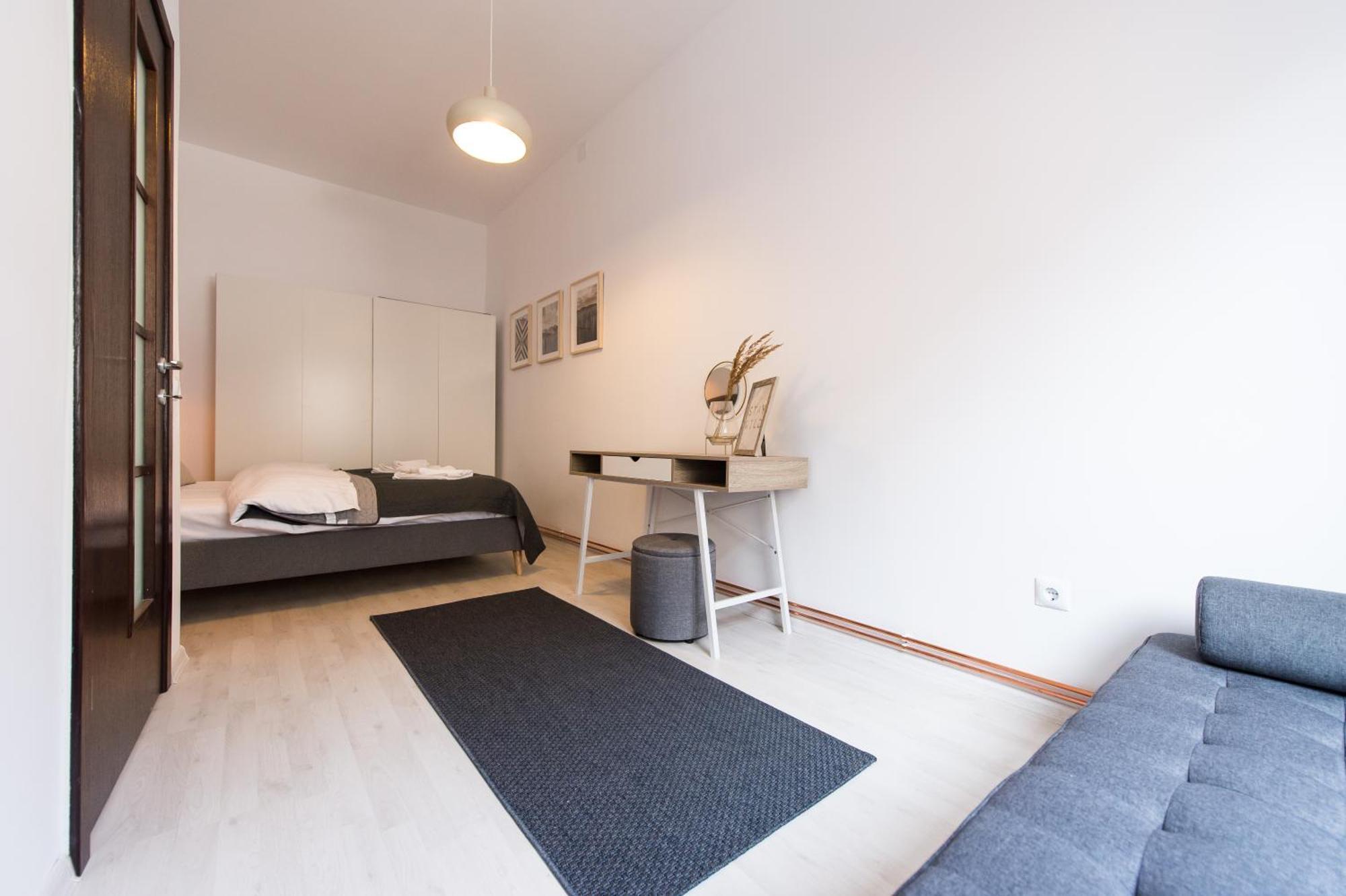 Charming Old Town Flat With Mountain View Appartement Braşov Buitenkant foto
