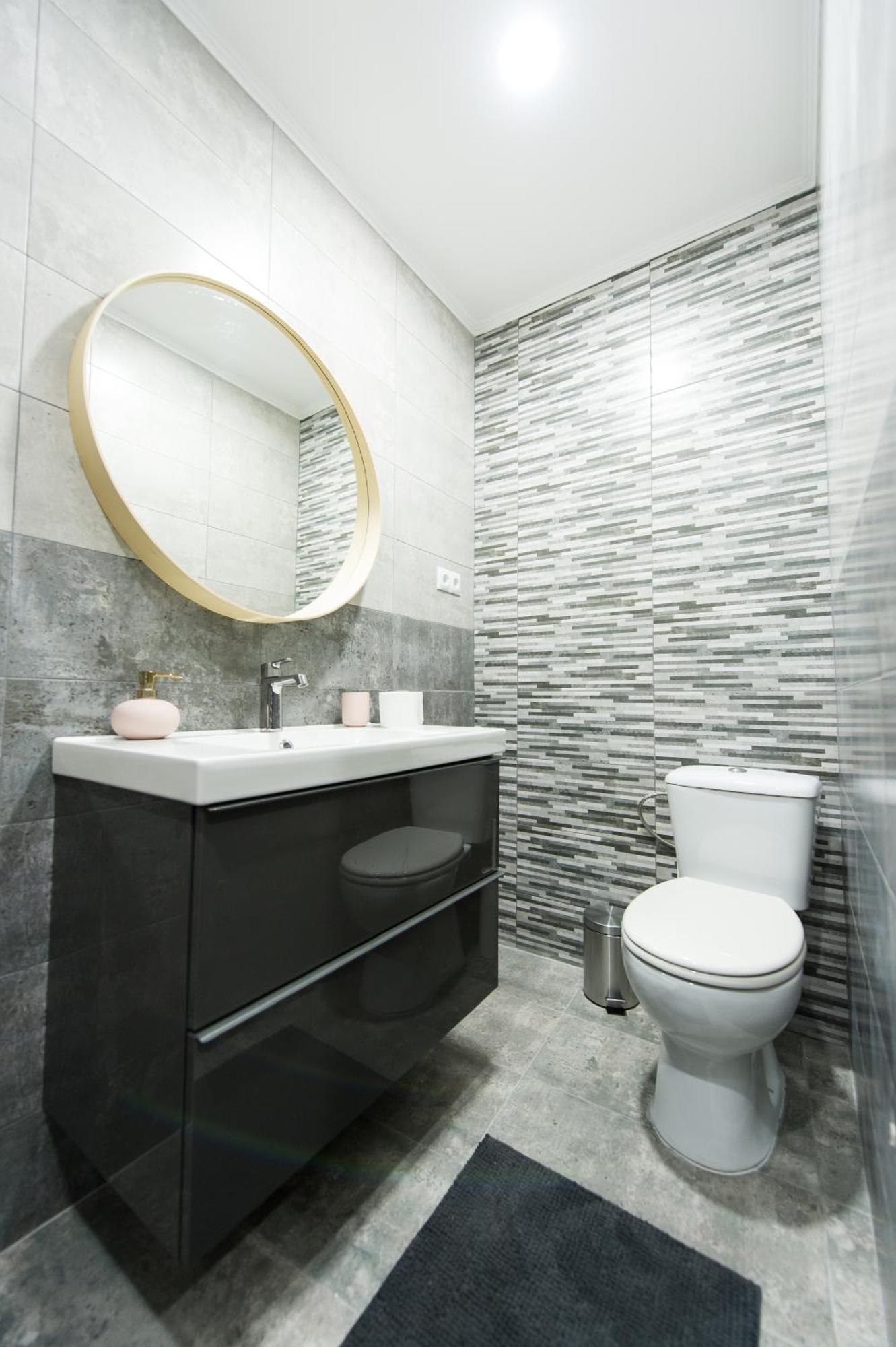 Charming Old Town Flat With Mountain View Appartement Braşov Buitenkant foto